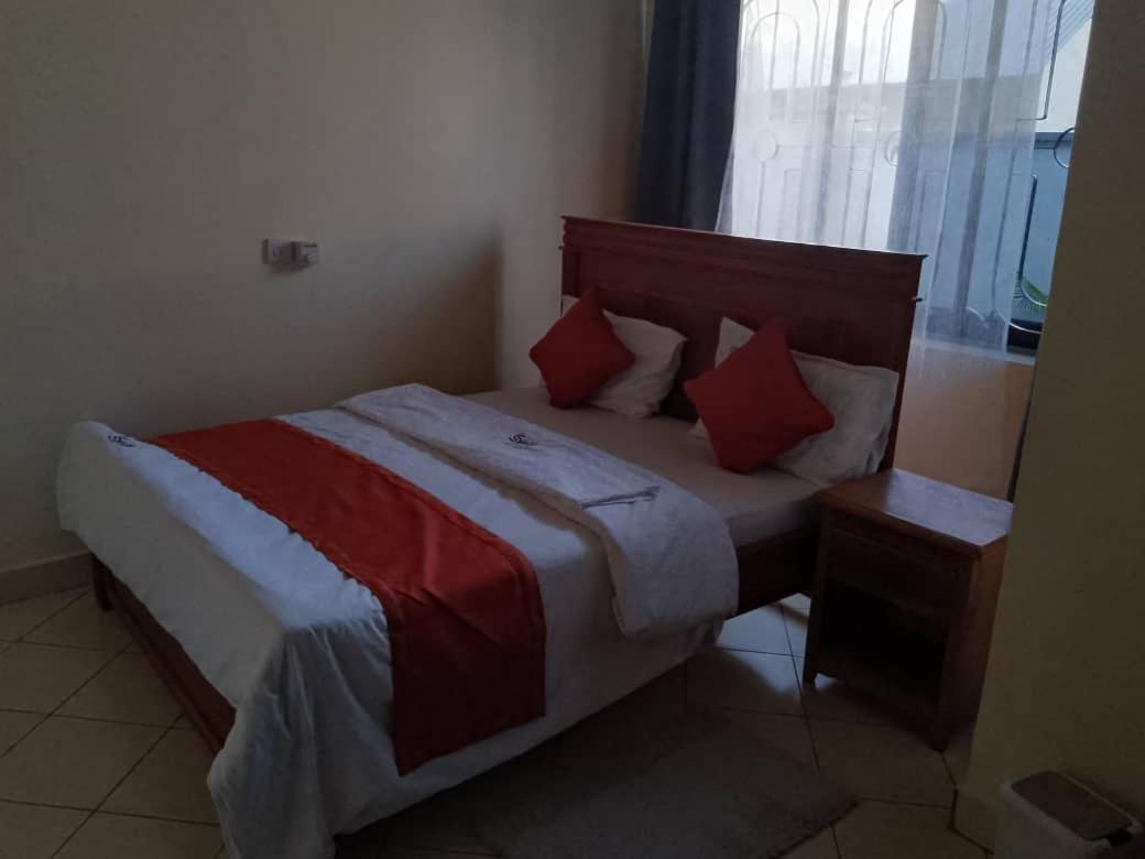 Space Lodge And Tours Muleba Buitenkant foto